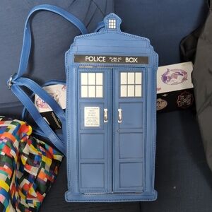 [NWT] [HTF] Rare Her Universe Tenth Doctor Who TARDIS Blue Mini Bag